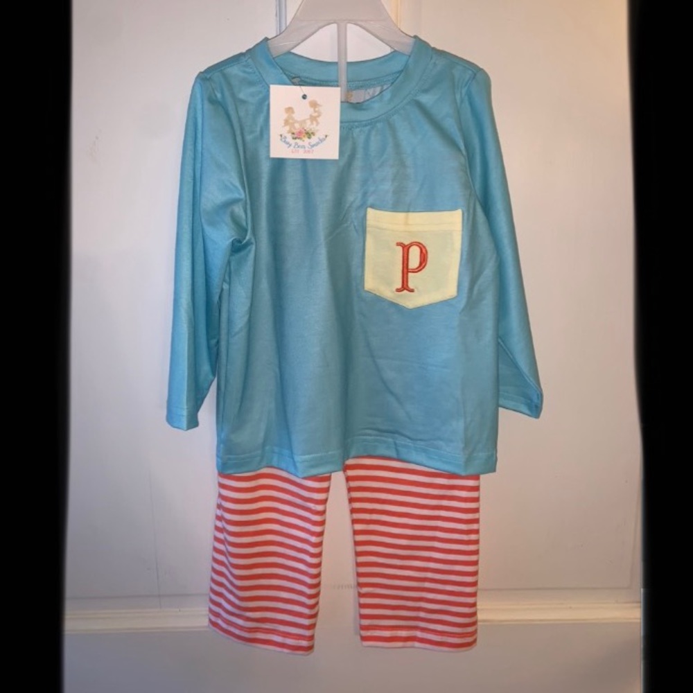 “P” pant set